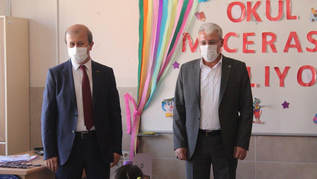 Belediye Başkanımız Sayın Bilal EKER Yüz Yüze Eğitime Başlayan Okullarımızı Ziyaret etti.